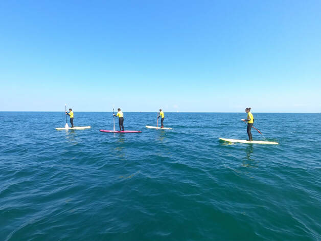 Lessons and Rental of Stand Up Paddle at Surf Harmony in Ille et Vilaine (35), Longchamp Beach, between Saint-Briac and Saint-Lunaire, near Dinard, Saint-Malo, Dinan and Rennes.