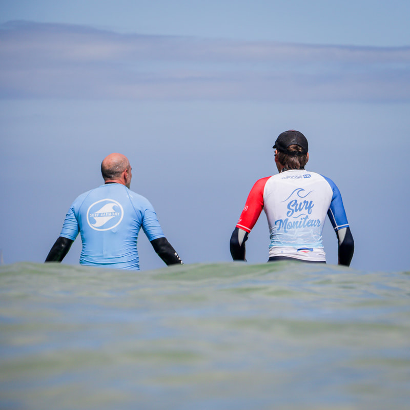 En prenant un cours particulier de surf, profitez d'un moment privilégié avec votre moniteur.
